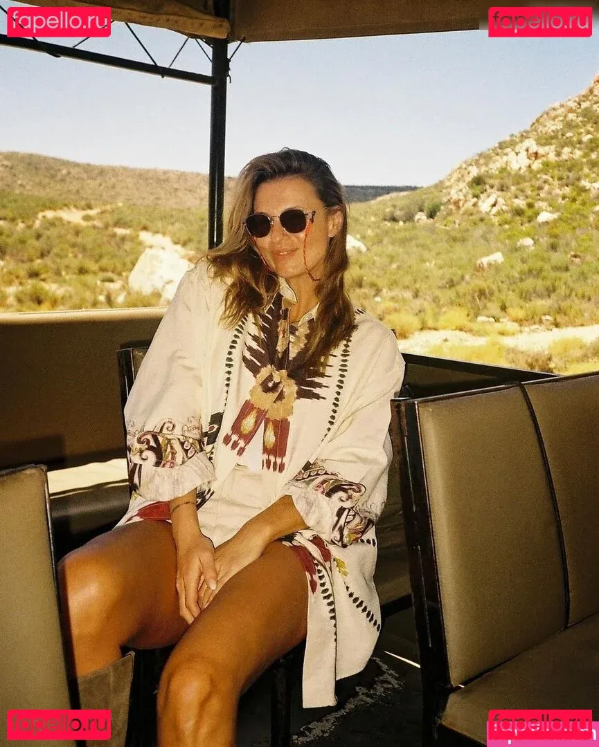 Laura Wontorra Onlyfans Photo Gallery 