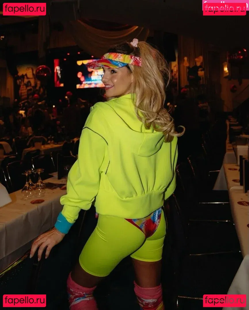 Laura Wontorra Onlyfans Photo Gallery 