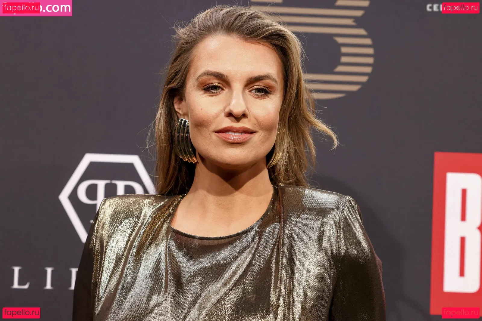 Laura Wontorra Onlyfans Photo Gallery 