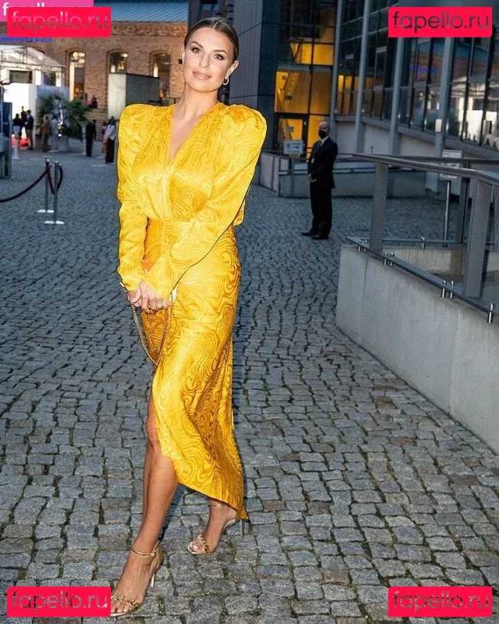 Laura Wontorra Onlyfans Photo Gallery 