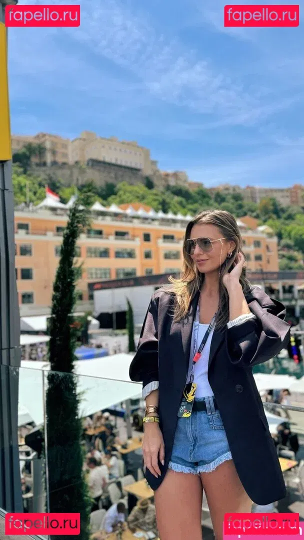 Laura Wontorra Onlyfans Photo Gallery 