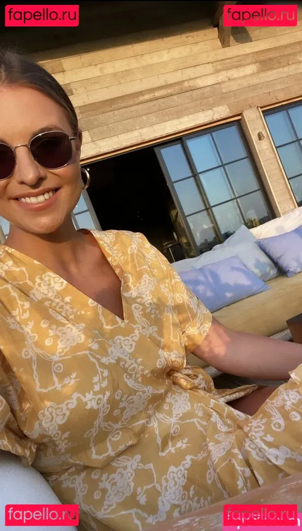 Laura Wontorra Onlyfans Photo Gallery 