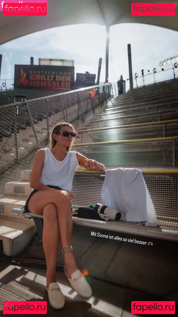 Laura Wontorra Onlyfans Photo Gallery 