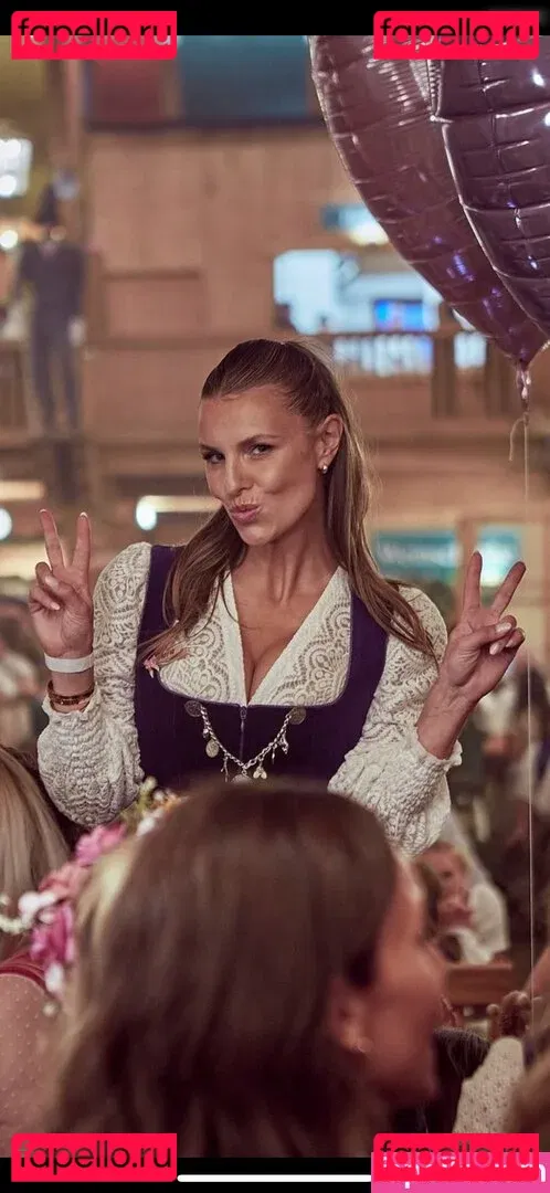 Laura Wontorra Onlyfans Photo Gallery 