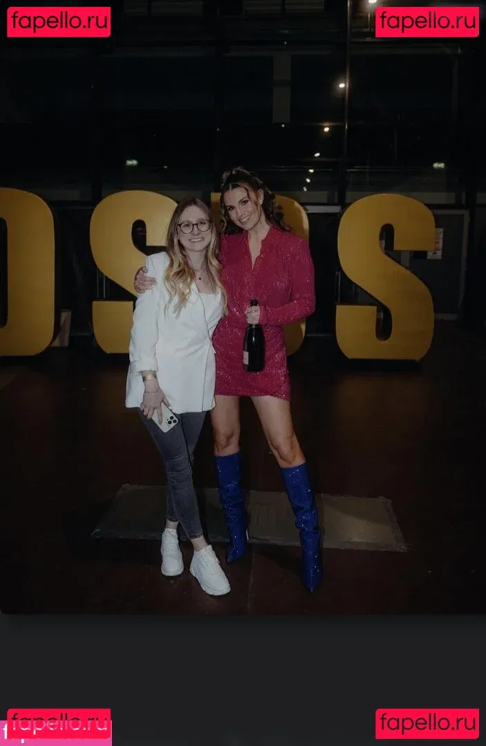 Laura Wontorra Onlyfans Photo Gallery 