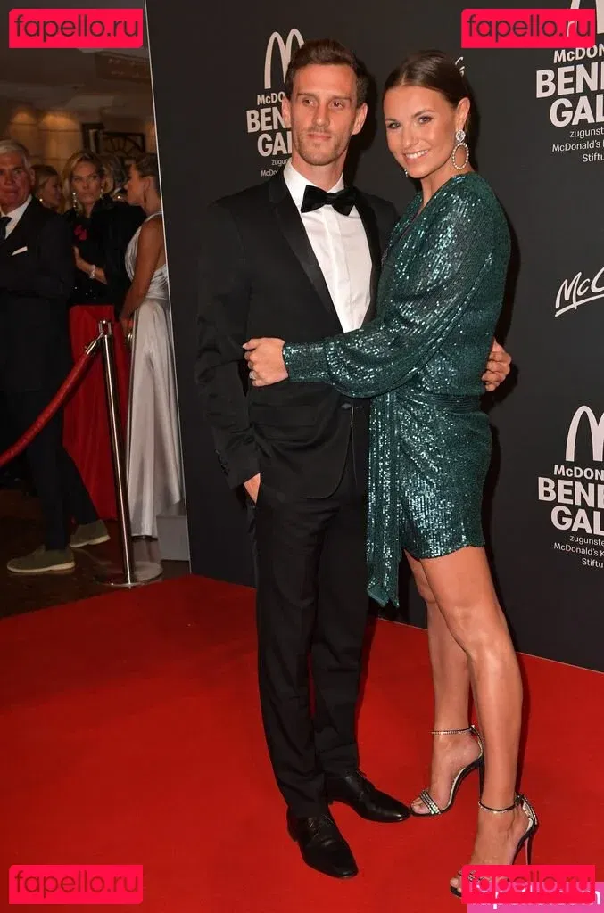 Laura Wontorra Onlyfans Photo Gallery 