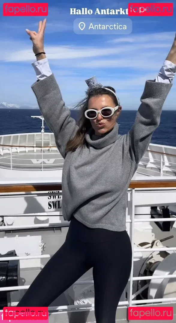 Laura Wontorra Onlyfans Photo Gallery 