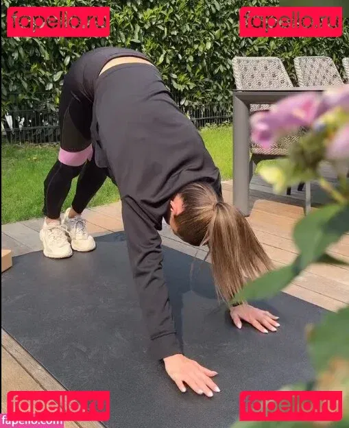 Laura Wontorra Onlyfans Photo Gallery 