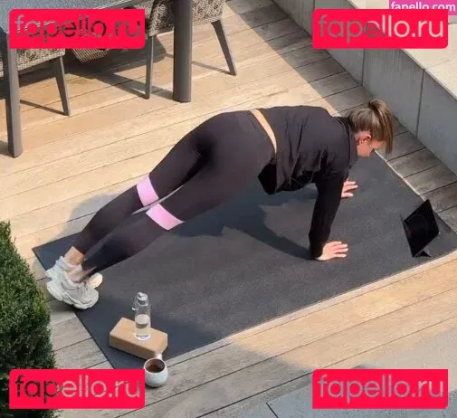 Laura Wontorra Onlyfans Photo Gallery 