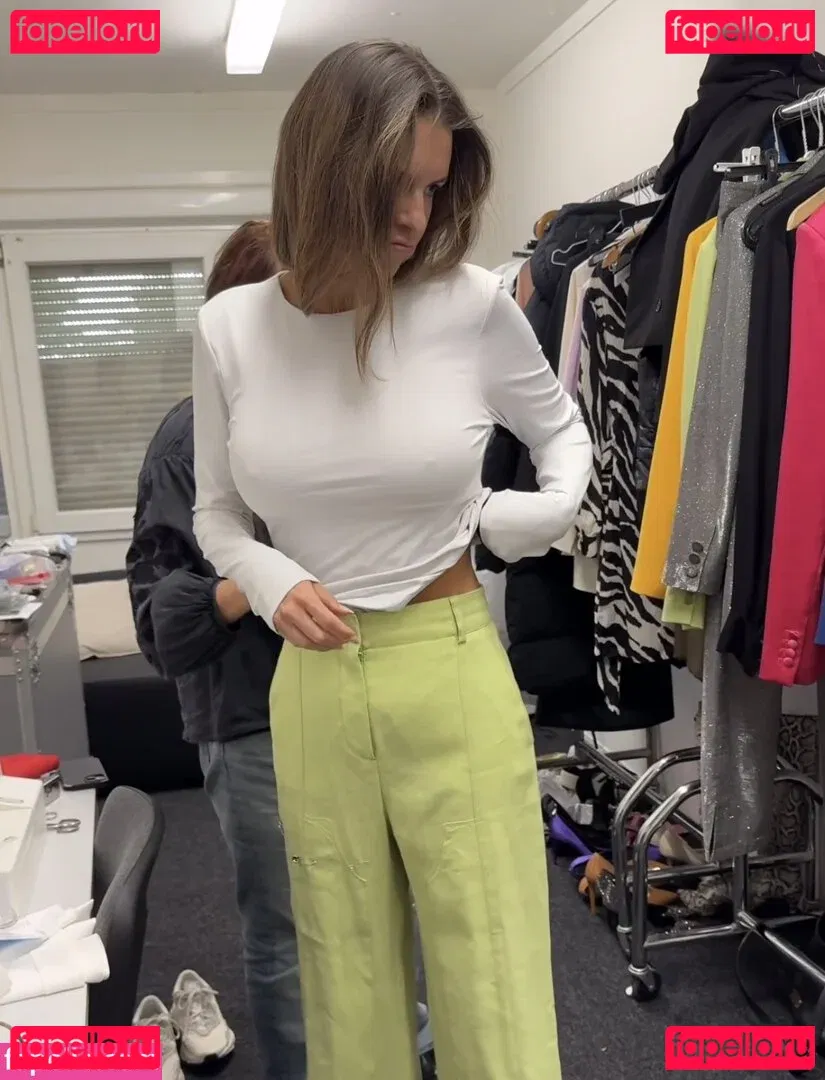 Laura Wontorra Onlyfans Photo Gallery 