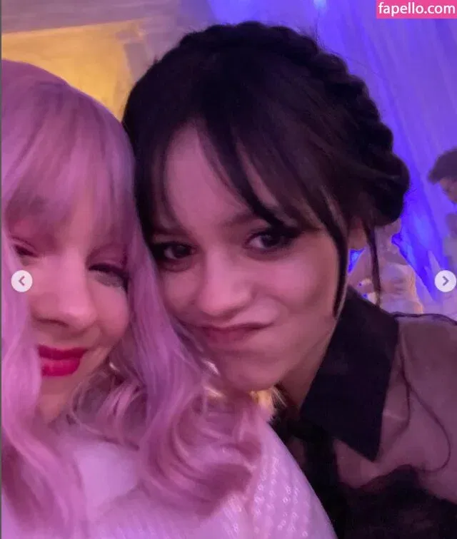 Emma Myers Onlyfans Photo Gallery 