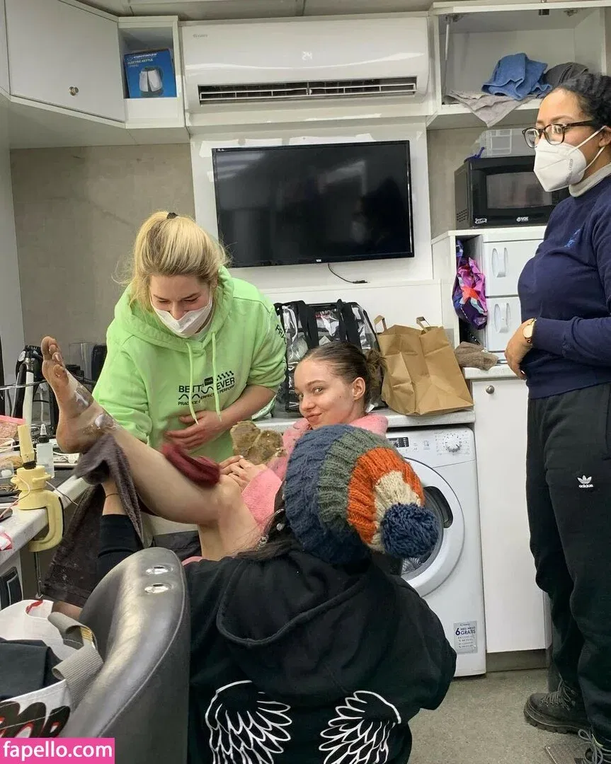 Emma Myers Onlyfans Photo Gallery 