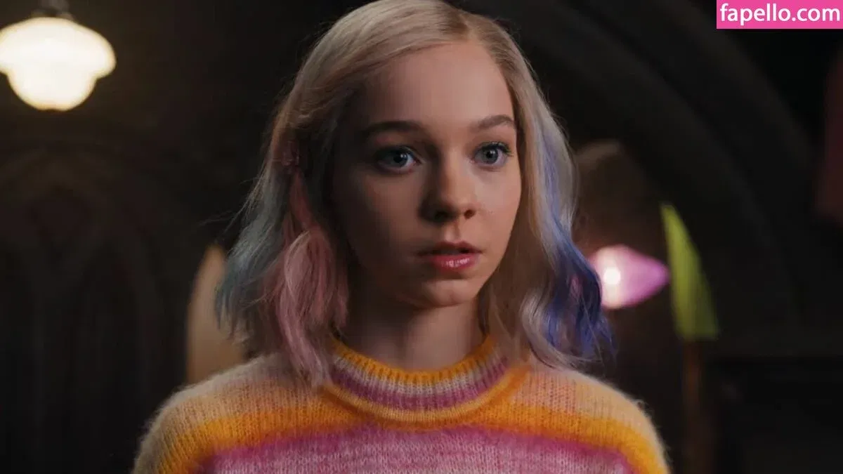 Emma Myers Onlyfans Photo Gallery 