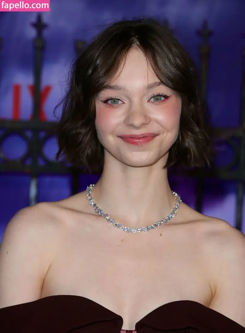 Emma Myers Onlyfans Photo Gallery 