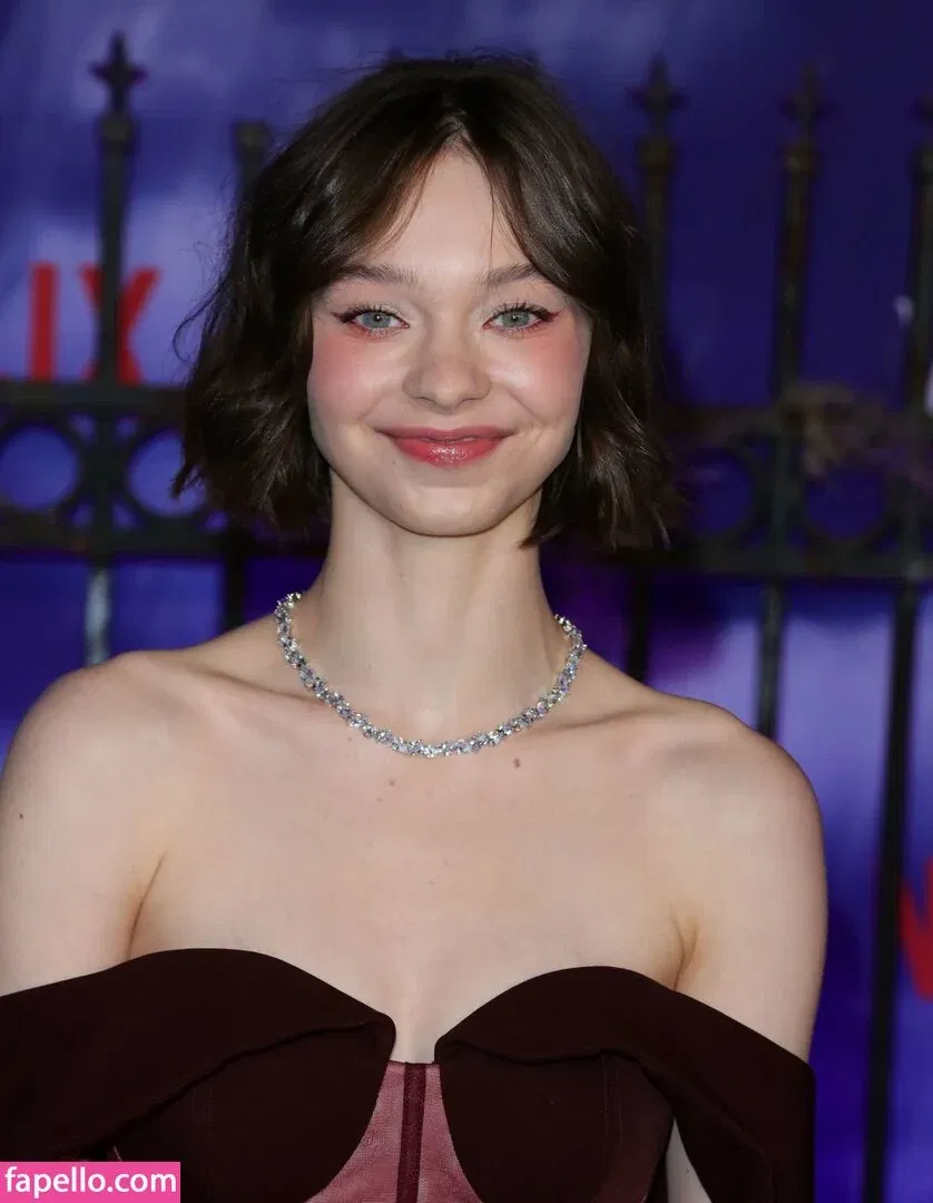 Emma Myers Onlyfans Photo Gallery 