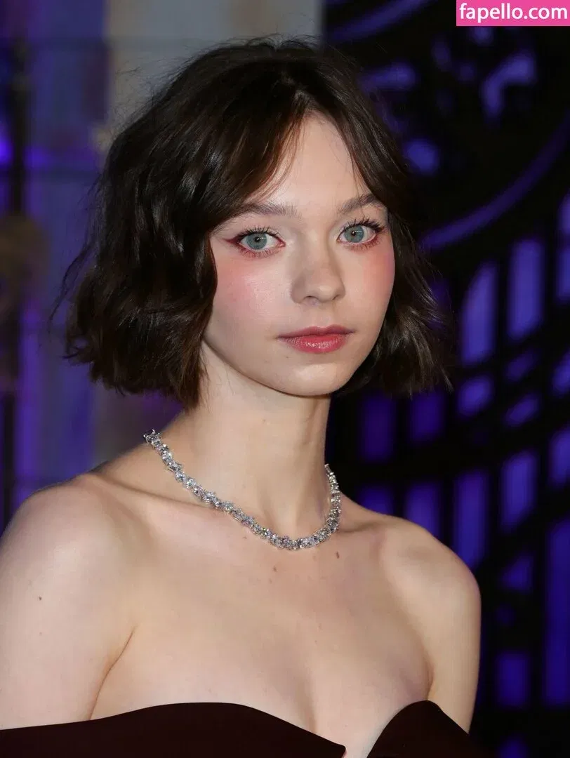 Emma Myers Onlyfans Photo Gallery 