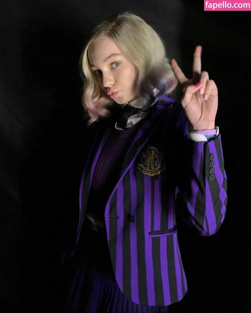 Emma Myers Onlyfans Photo Gallery 