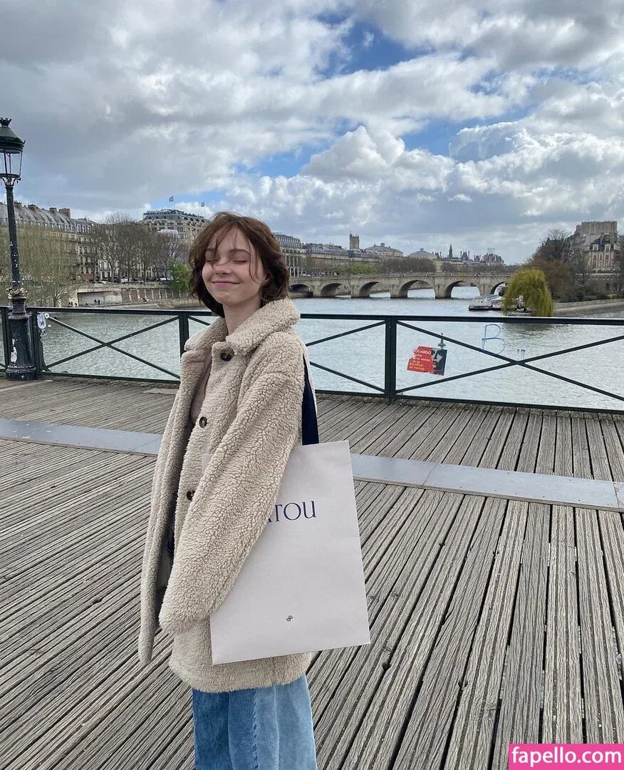 Emma Myers Onlyfans Photo Gallery 