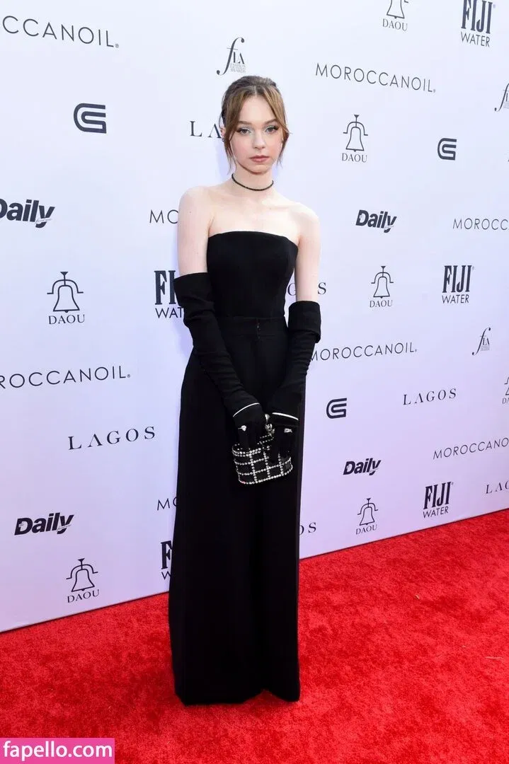 Emma Myers Onlyfans Photo Gallery 