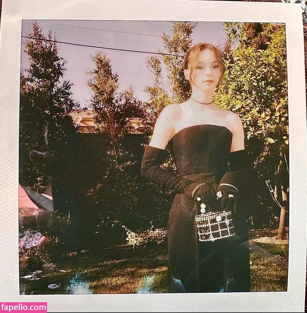 Emma Myers Onlyfans Photo Gallery 