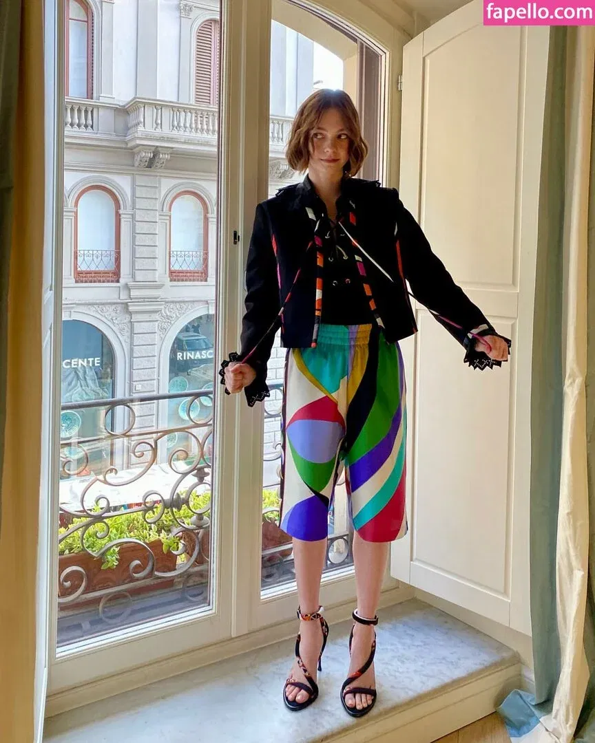 Emma Myers Onlyfans Photo Gallery 