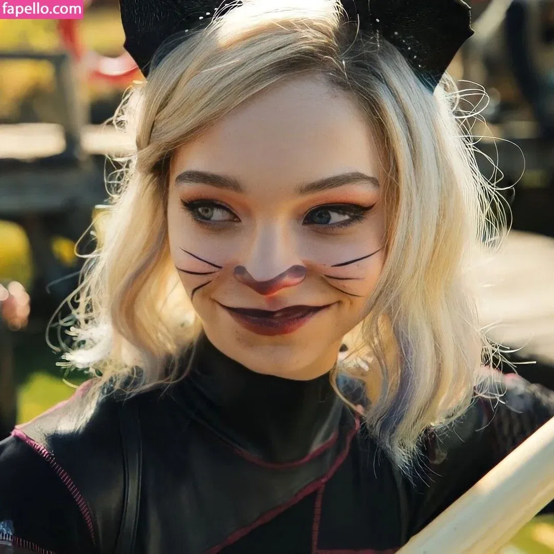 Emma Myers Onlyfans Photo Gallery 