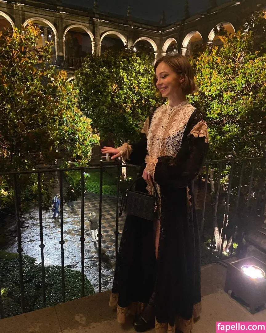 Emma Myers Onlyfans Photo Gallery 