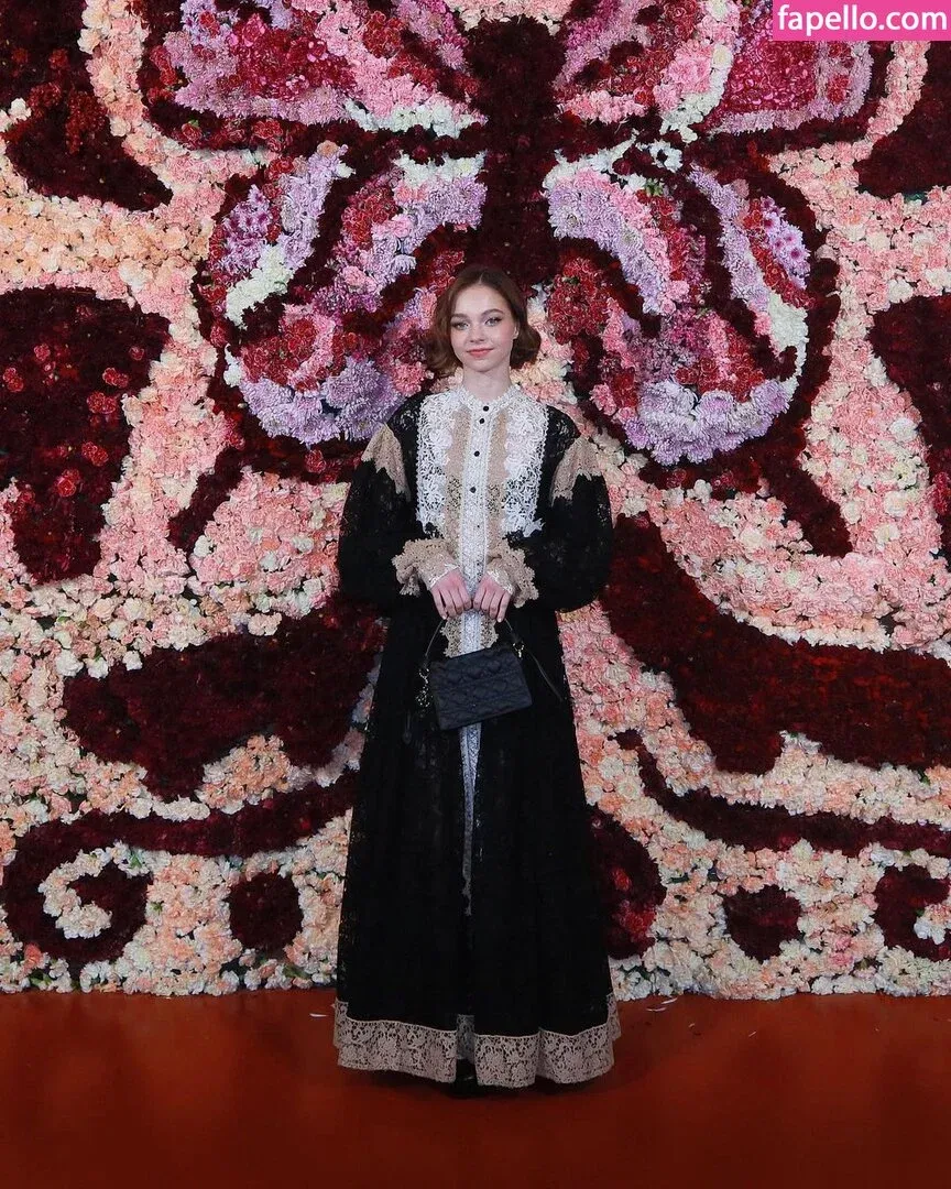 Emma Myers Onlyfans Photo Gallery 