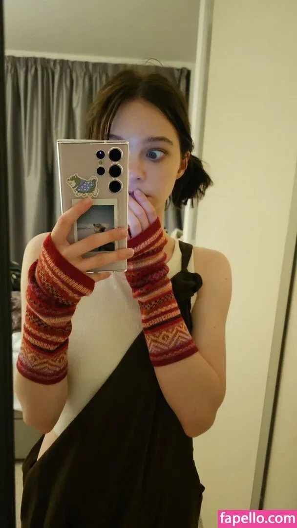 Emma Myers Onlyfans Photo Gallery 