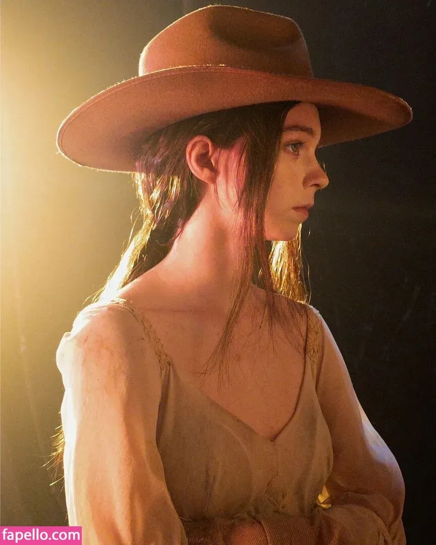 Emma Myers Onlyfans Photo Gallery 