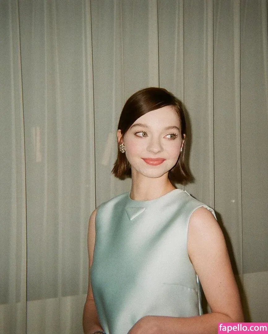 Emma Myers Onlyfans Photo Gallery 