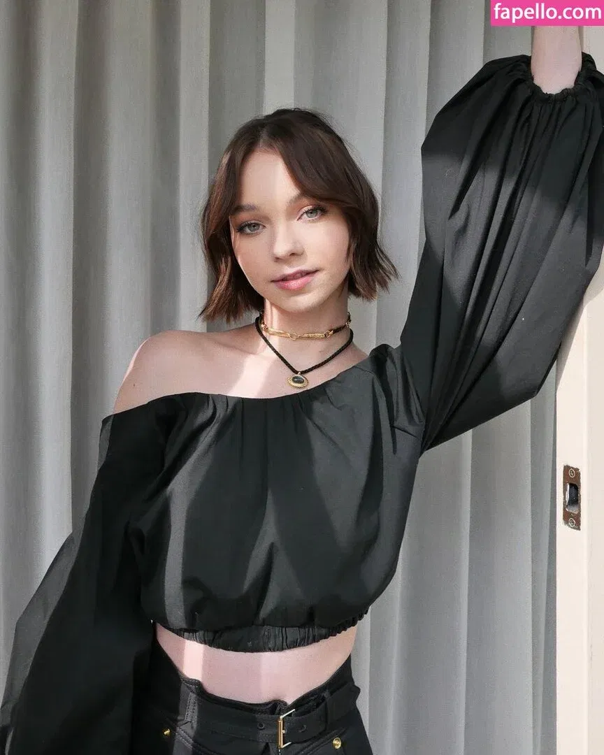 Emma Myers Onlyfans Photo Gallery 