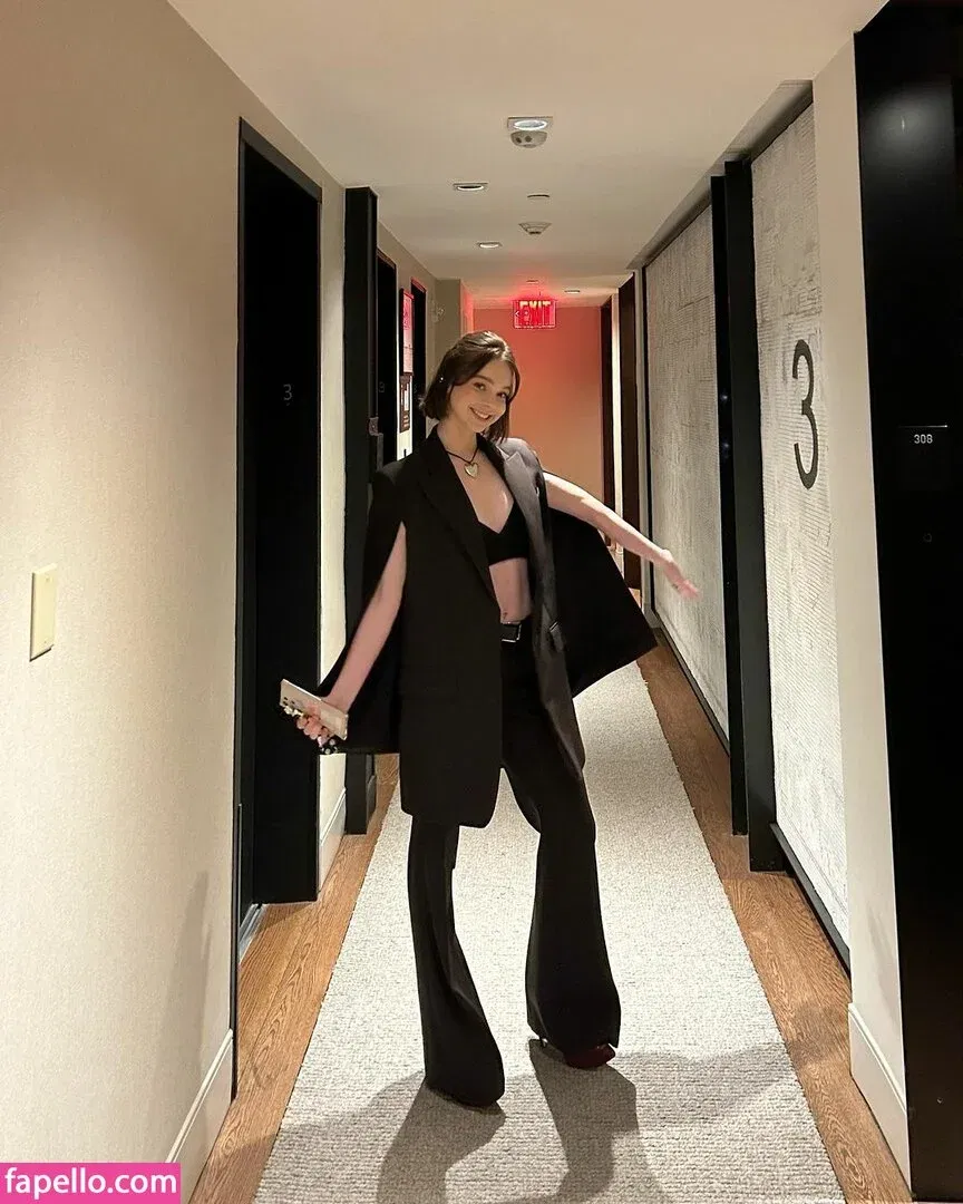 Emma Myers Onlyfans Photo Gallery 