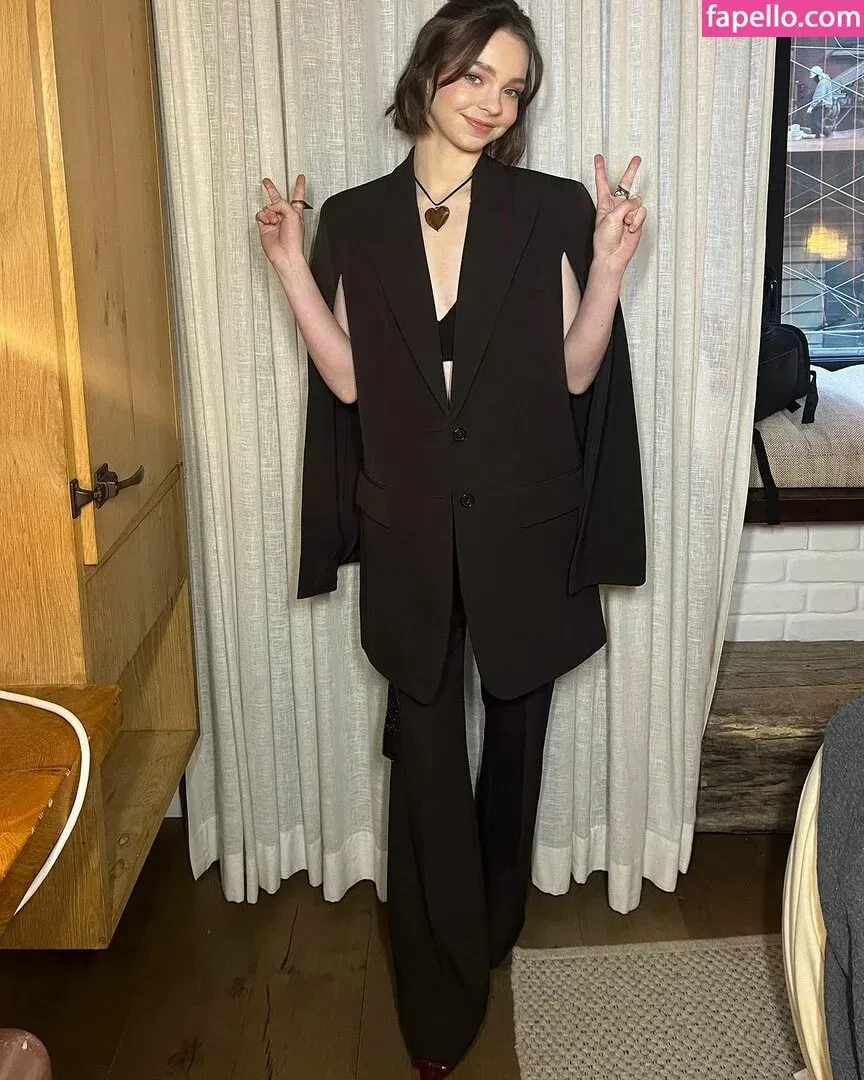 Emma Myers Onlyfans Photo Gallery 