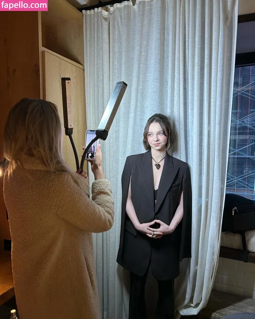 Emma Myers Onlyfans Photo Gallery 