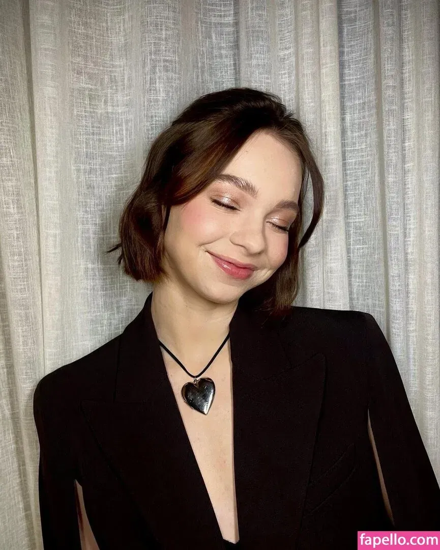 Emma Myers Onlyfans Photo Gallery 