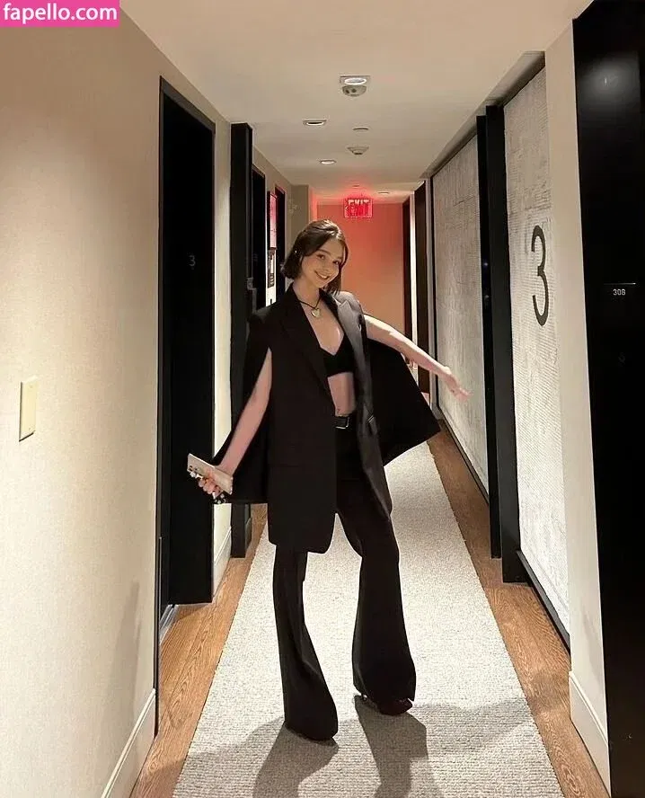 Emma Myers Onlyfans Photo Gallery 