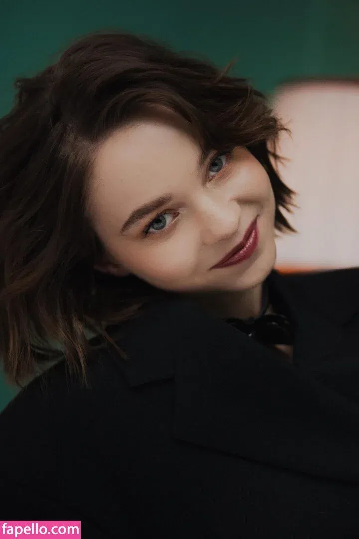 Emma Myers Onlyfans Photo Gallery 