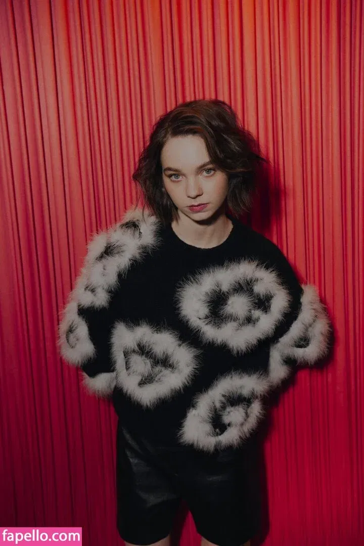 Emma Myers Onlyfans Photo Gallery 