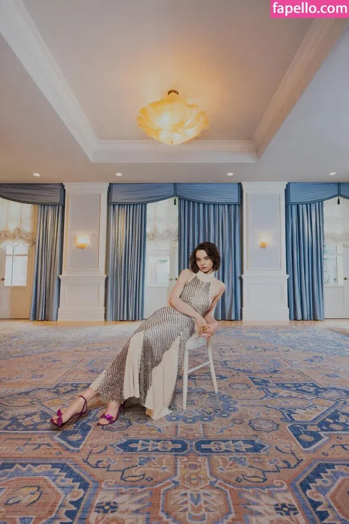 Emma Myers Onlyfans Photo Gallery 