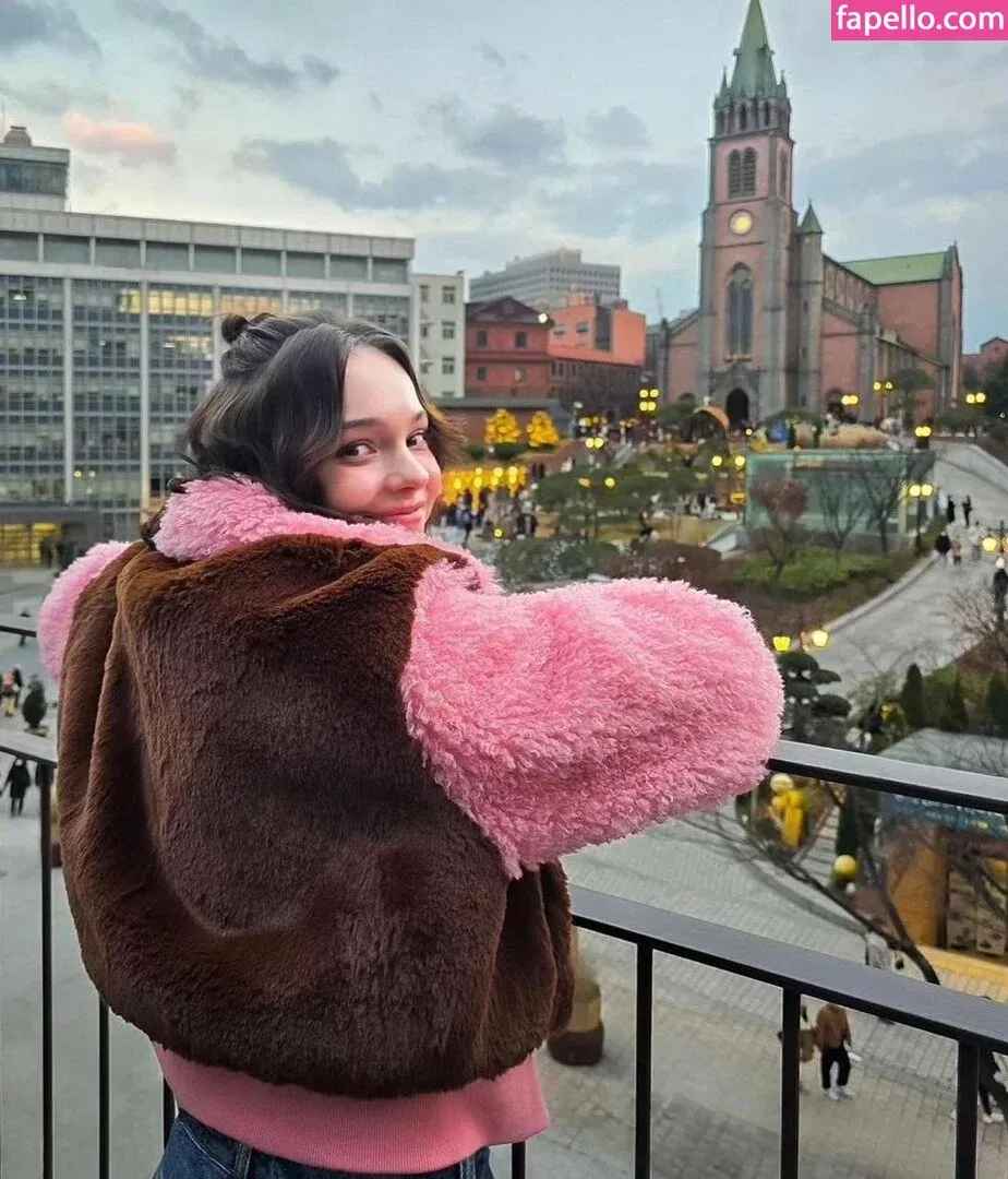 Emma Myers Onlyfans Photo Gallery 