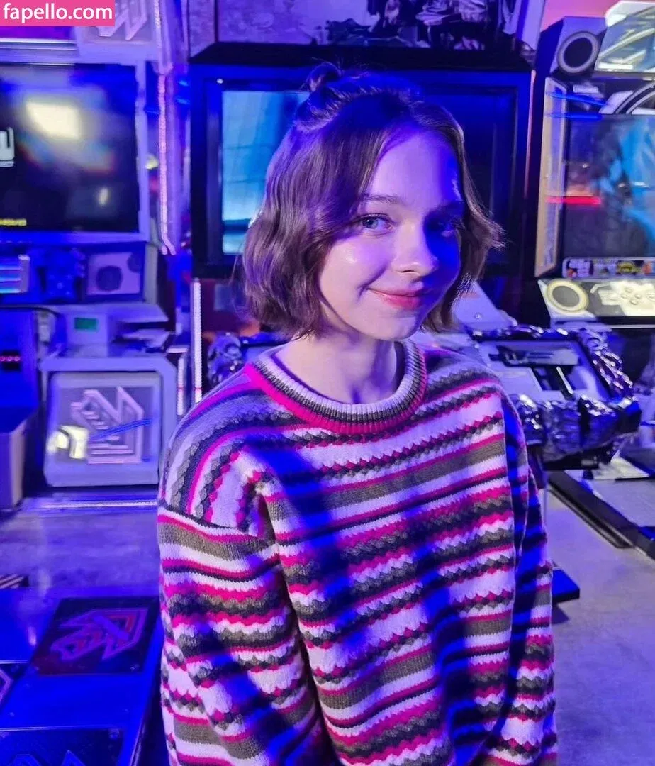 Emma Myers Onlyfans Photo Gallery 