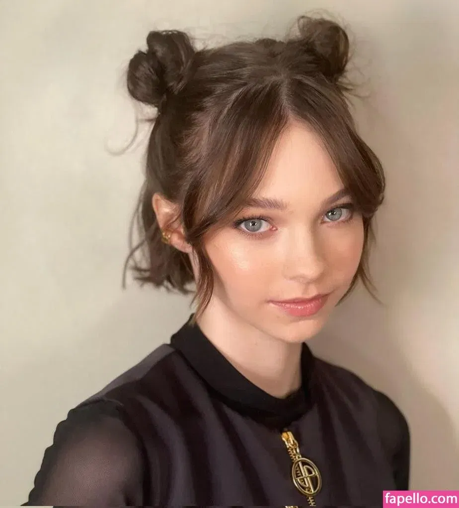 Emma Myers Onlyfans Photo Gallery 