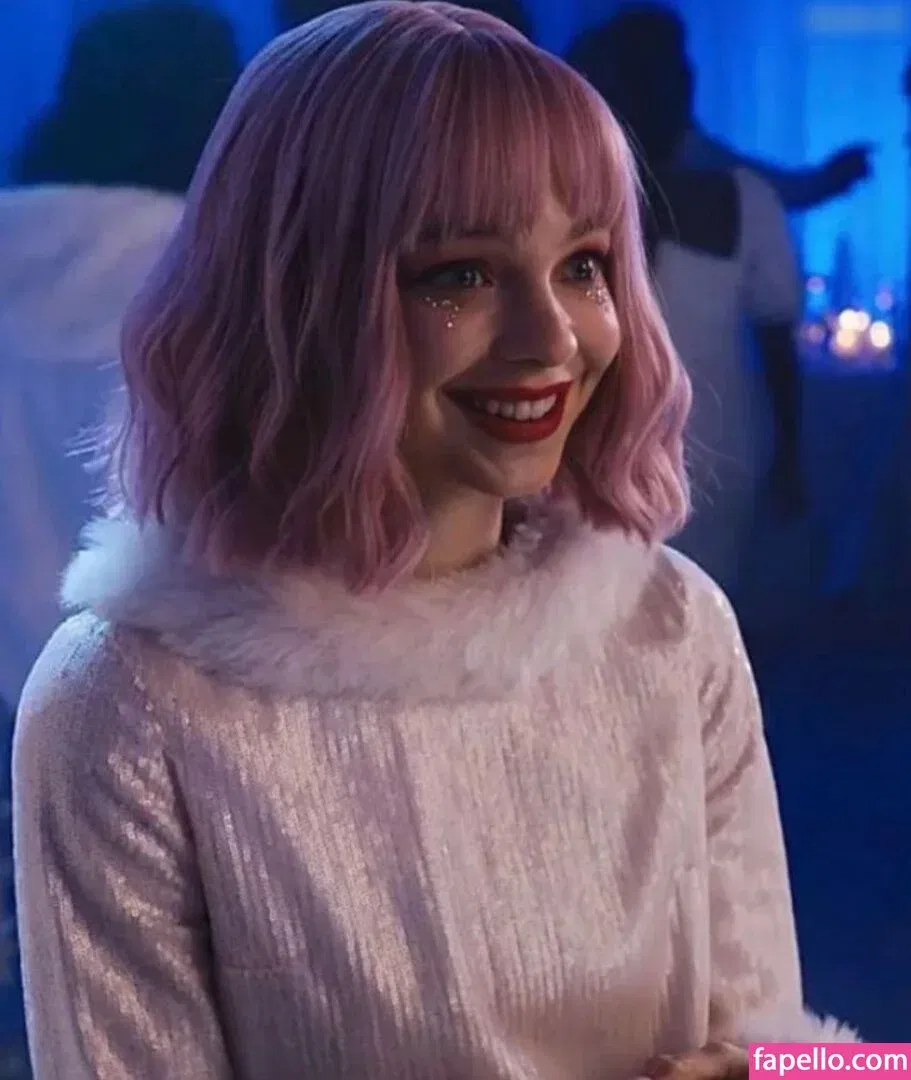 Emma Myers Onlyfans Photo Gallery 