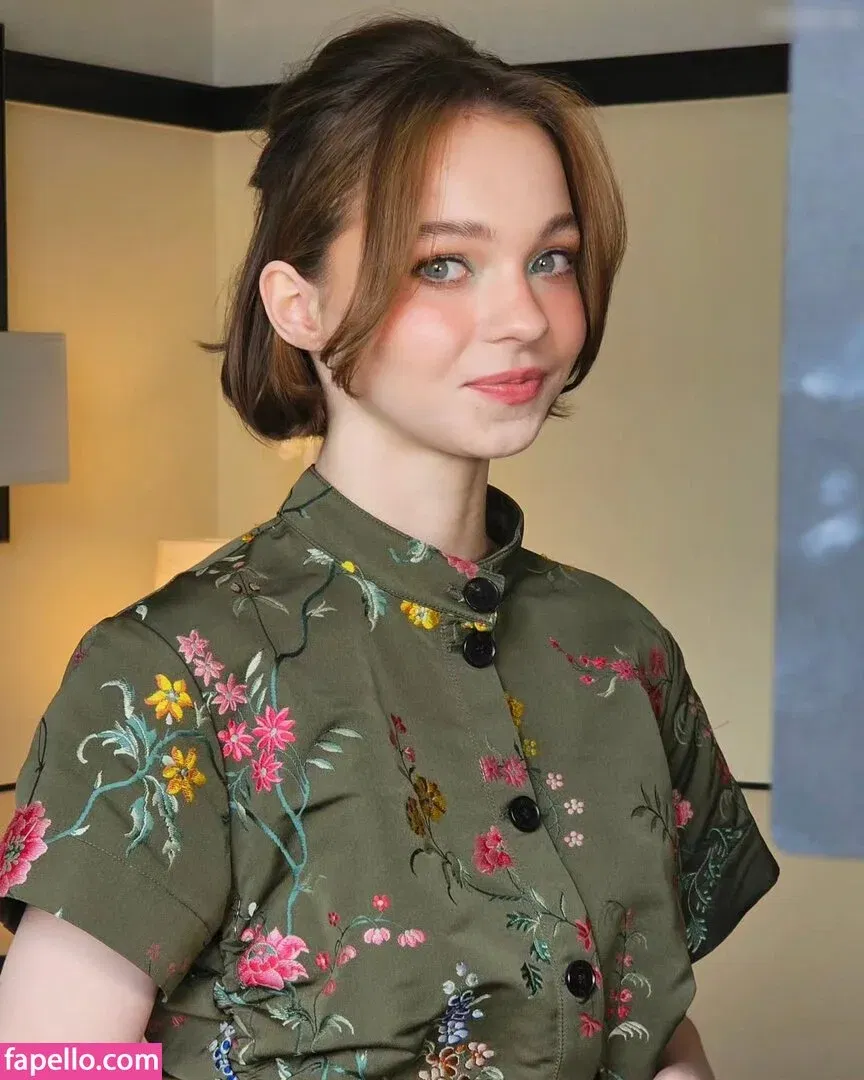 Emma Myers Onlyfans Photo Gallery 