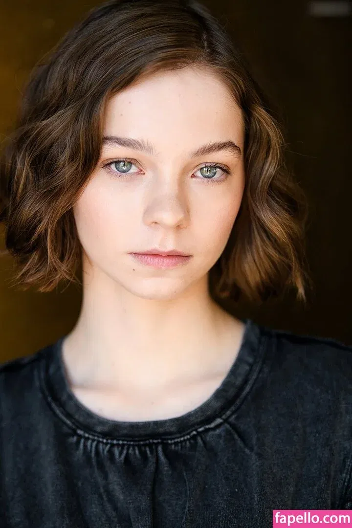 Emma Myers Onlyfans Photo Gallery 