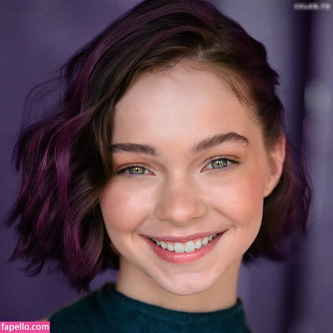 Emma Myers Onlyfans Photo Gallery 