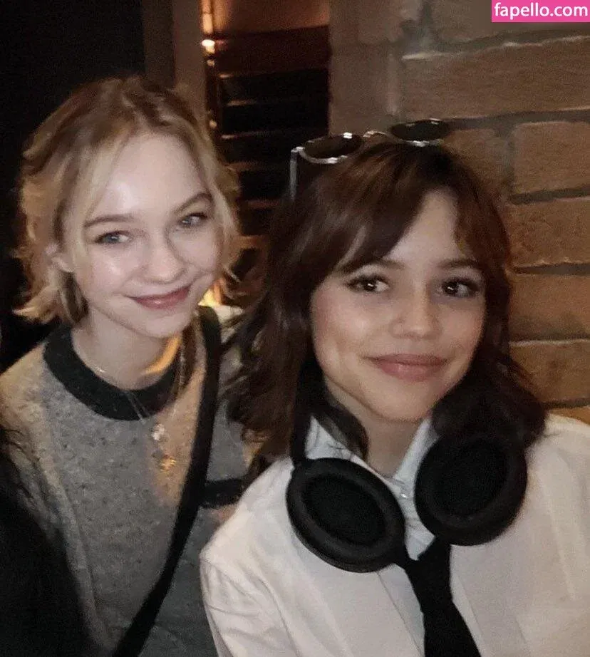 Emma Myers Onlyfans Photo Gallery 