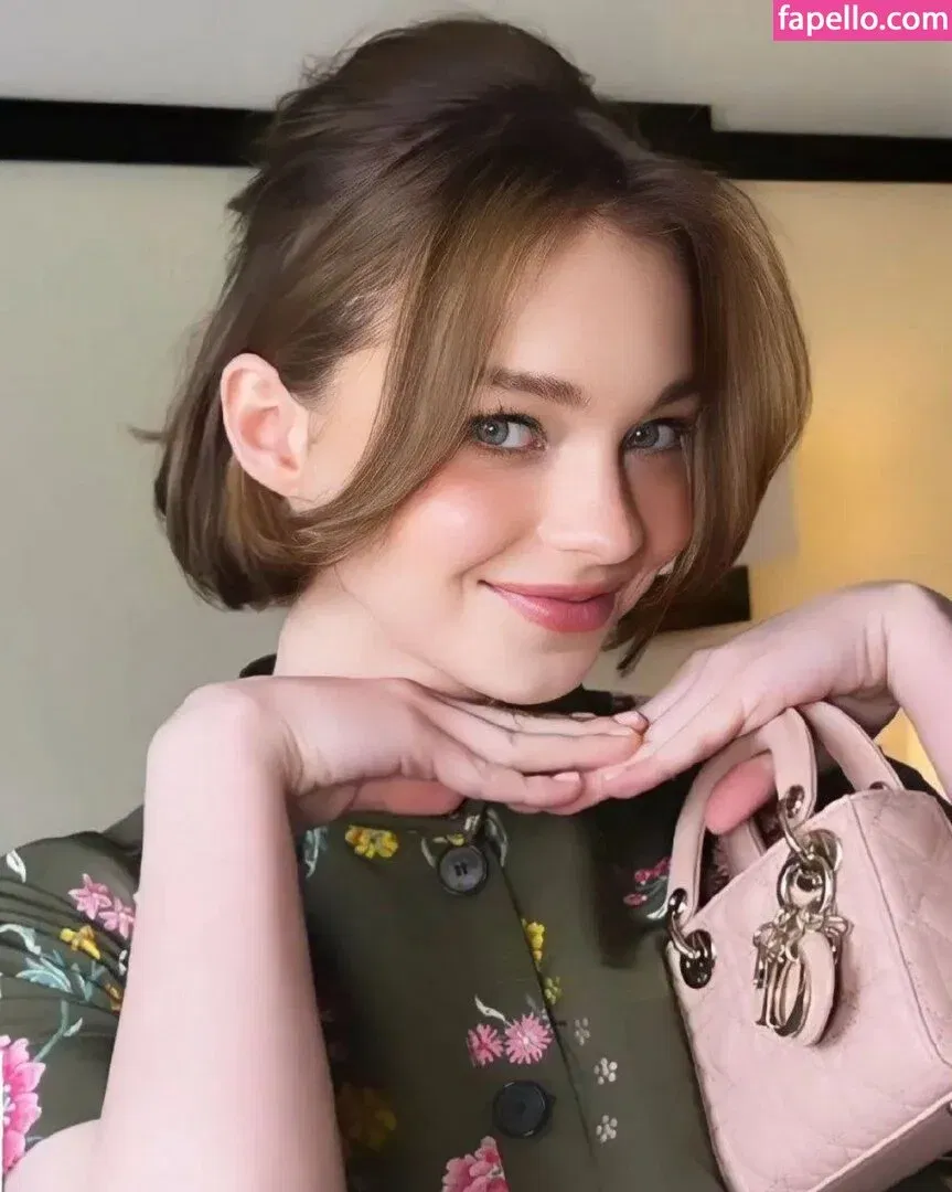 Emma Myers Onlyfans Photo Gallery 