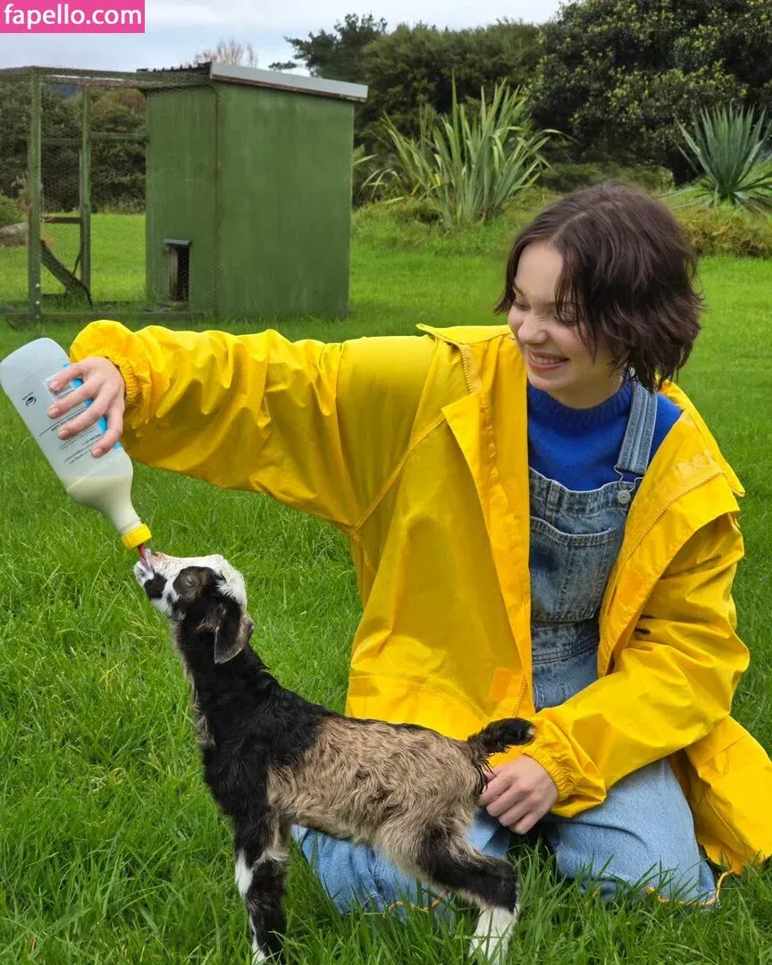 Emma Myers Onlyfans Photo Gallery 